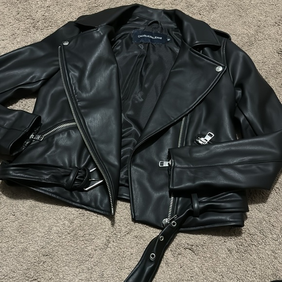 Like New Calvin Klein Faux Leather Cropped Biker Style Jacket-Sz S-Black - Picture 16 of 16